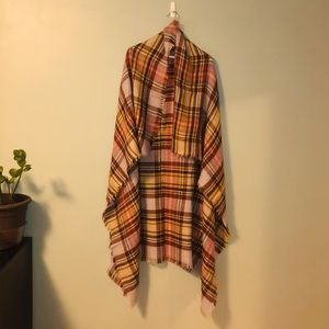 Soft & Cozy Plaid Shawl NWOT